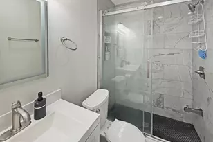 2535 James Monroe Cir, Herndon, VA 20171 - Photo 14