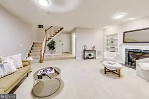 8026 Kidwell Town Ct, Vienna, VA 22182 - Photo 28