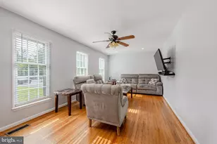 2320 Rosedown Dr, Reston, VA 20191 - Photo 8