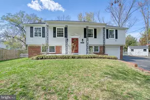 12805 Point Pleasant Dr, Fairfax, VA 22033 - Photo 6