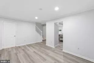 3977 Burning Bush Ct, Fairfax, VA 22033 - Photo 12