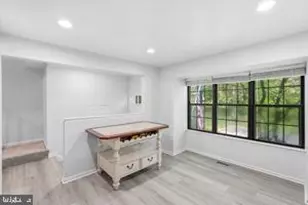3977 Burning Bush Ct, Fairfax, VA 22033 - Photo 8