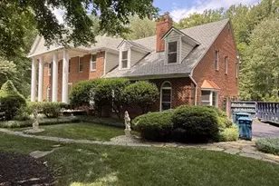 11540 Quailwood Manor Dr, Fairfax Station, VA 22039 - Photo 2