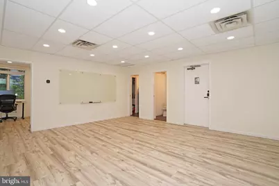 8304 Old Courthouse Road #14, Vienna, VA 22182 - Photo 10