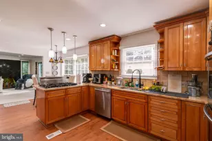 2906 Cedar Ln, Vienna, VA 22180 - Photo 14