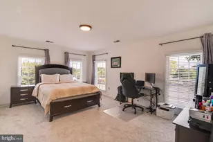 2906 Cedar Ln, Vienna, VA 22180 - Photo 22