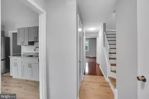 9107 Bowler Dr, Fairfax, VA 22031 - Photo 2