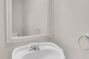 9107 Bowler Dr, Fairfax, VA 22031 - Photo 6