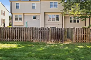 2762 Stone Hollow Dr, Vienna, VA 22180 - Photo 28