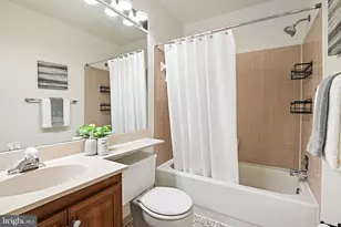 2762 Stone Hollow Dr, Vienna, VA 22180 - Photo 18