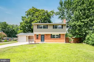 5520 Southampton Dr, Springfield, VA 22151 - Photo 2