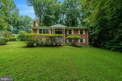 5315 Summit Drive, Fairfax, VA 22030 - Photo 2