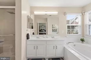3738 Freehill Ln, Fairfax, VA 22033 - Photo 20