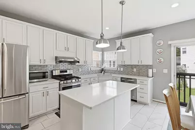 3738 Freehill Ln, Fairfax, VA 22033 - Photo 12
