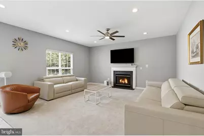 3738 Freehill Ln, Fairfax, VA 22033 - Photo 8