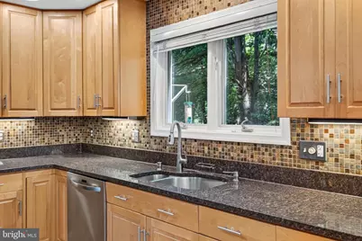 11201 Pavilion Club Court, Reston, VA 20194 - Photo 32
