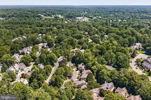 11201 Pavilion Club Ct, Reston, VA 20194 - Photo 2