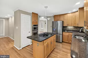 11201 Pavilion Club Ct, Reston, VA 20194 - Photo 30