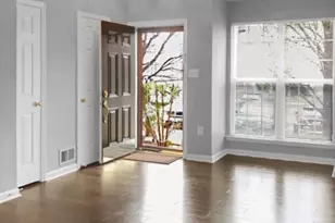 2423 Dew Meadow Ct, Herndon, VA 20171 - Photo 2