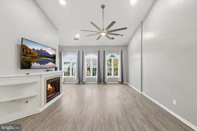 7710 Haynes Point Way #L, Alexandria, VA 22315 - Photo 6