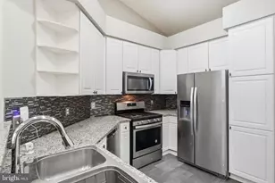 7710 Haynes Point Way, Alexandria, VA 22315 - Photo 14