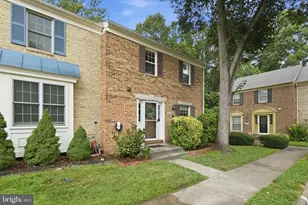 6040 Heathwick Ct, Burke, VA 22015 - Photo 2