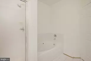 2711 Bellforest Ct, Vienna, VA 22180 - Photo 22