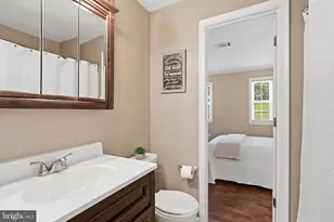 14901 Rydell Rd, Centreville, VA 20121 - Photo 16