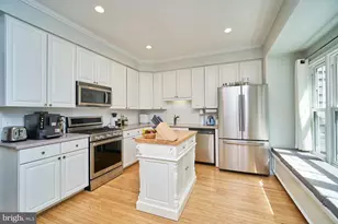 1230 Weatherstone Ct, Reston, VA 20194 - Photo 4