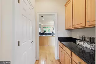 9205 Frst Grns Dr, Lorton, VA 22079 - Photo 12