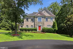 9205 Frst Grns Dr, Lorton, VA 22079 - Photo 1
