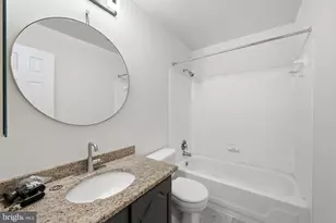 10153 Turnberry Pl, Oakton, VA 22124 - Photo 14