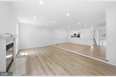 10153 Turnberry Place, Oakton, VA 22124 - Photo 12
