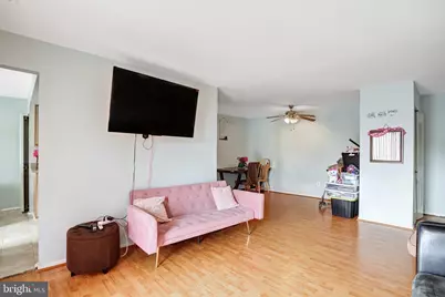 541 Florida Avenue #101, Herndon, VA 20170 - Photo 2