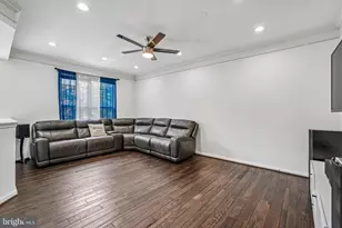 12960 Park Crescent Cir, Herndon, VA 20171 - Photo 6