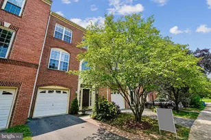 12960 Park Crescent Cir, Herndon, VA 20171 - Photo 2