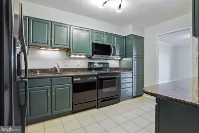 5904 Mount Eagle Drive #718, Alexandria, VA 22303 - Photo 22