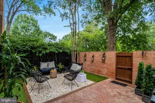 1956 Hopewood Dr, Falls Church, VA 22043 - Photo 26