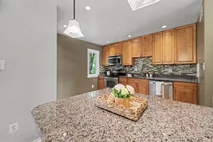 7836 Marconi Ct, Springfield, VA 22153 - Photo 6