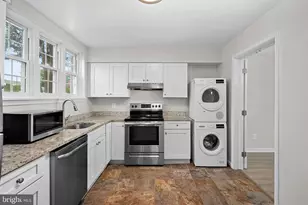 14409 Turin Ln, Centreville, VA 20121 - Photo 12