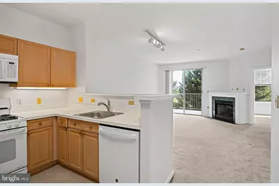 1645 International Drive #306, McLean, VA 22102 - Photo 6