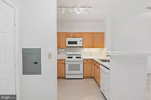 1645 International Dr, McLean, VA 22102 - Photo 4