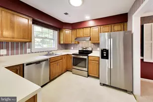 6619 Irvin Pl, Alexandria, VA 22312 - Photo 14