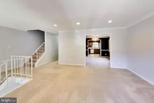 6619 Irvin Pl, Alexandria, VA 22312 - Photo 8