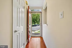 8562 Springfield Oaks Dr, Springfield, VA 22153 - Photo 8
