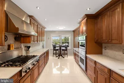 6320 Manchester Way, Alexandria, VA 22304 - Photo 8