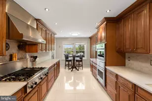 6320 Manchester Way, Alexandria, VA 22304 - Photo 8