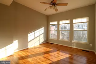 2581 Sutters Mill Dr, Herndon, VA 20171 - Photo 12
