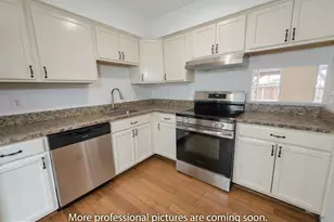 14829 Hancock Ct, Centreville, VA 20120 - Photo 4