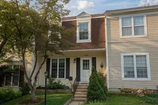 14829 Hancock Ct, Centreville, VA 20120 - Photo 2